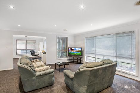 Property photo of 19 Nantilla Crescent Werribee VIC 3030