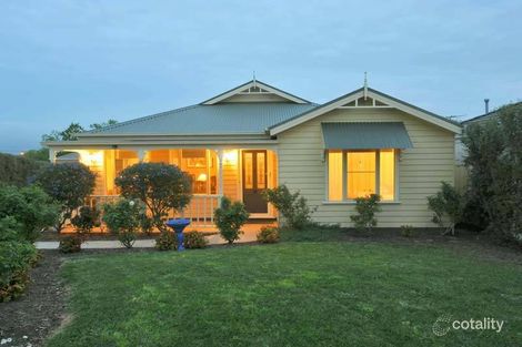 Property photo of 37 Wilona Way Berwick VIC 3806