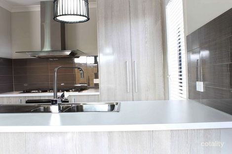 Property photo of 100 Henry Road Pakenham VIC 3810