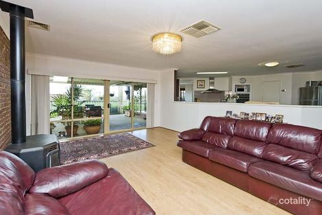 Property photo of 35 Treetop Circle Canning Vale WA 6155