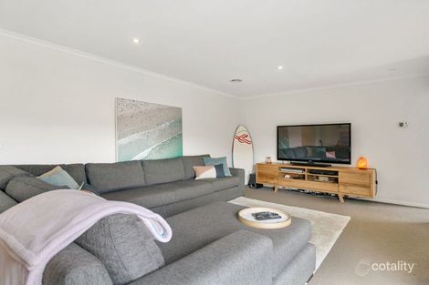 Property photo of 22 Beacon Drive Langwarrin VIC 3910