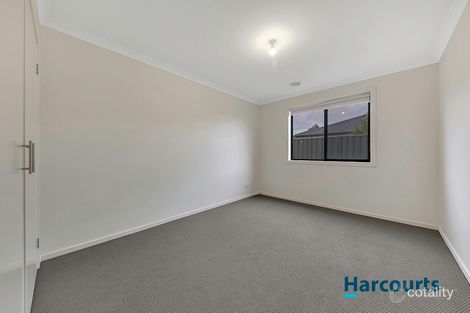 Property photo of 12 Serengeti Circuit Tarneit VIC 3029
