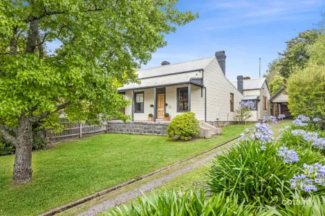 11 Maxwell St, Kyneton, VIC 3444