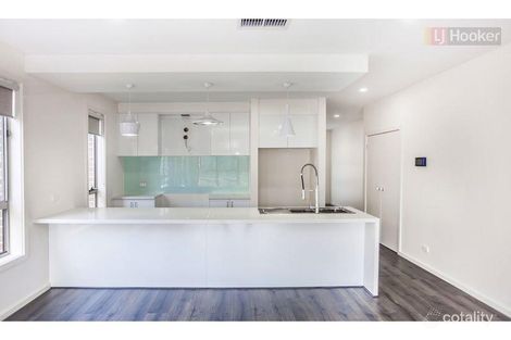 Property photo of 672 Grand Boulevard Mickleham VIC 3064