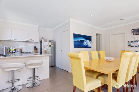 Property photo of 2 Richmond Crescent Werribee VIC 3030