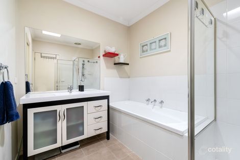 Property photo of 27 Waterbury Street Cranbourne VIC 3977