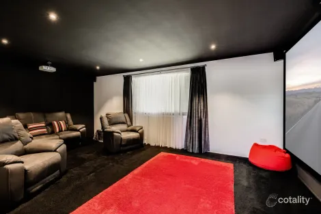 Property photo of 40 Debra Street Centenary Heights QLD 4350