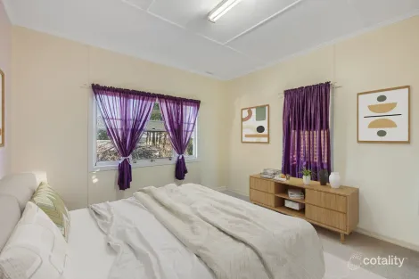 Property photo of 7 Spieker Street Mount Lofty QLD 4350