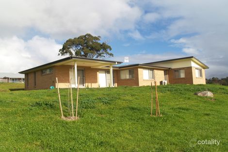 60 Glen Mia Dr, Bega, NSW 2550