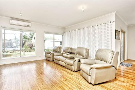 Property photo of 18 Jaguar Avenue Port Willunga SA 5173