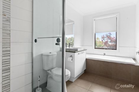 Property photo of 14 Adriatic Way Pakenham VIC 3810