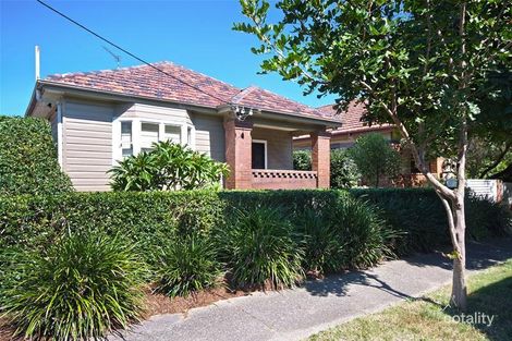 35 Jenner Pde, Hamilton South, NSW 2303