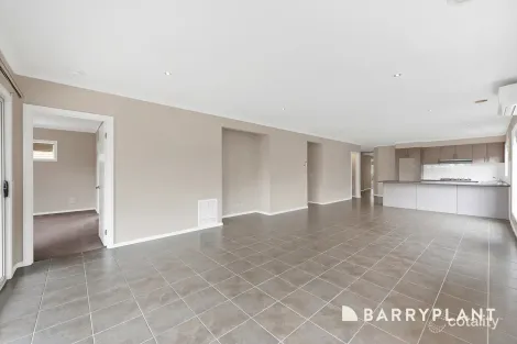 Property photo of 5 Paxton Link Pakenham VIC 3810