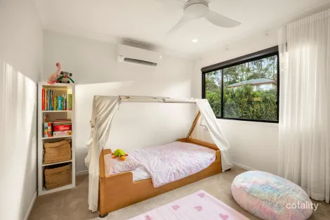 Property photo of 13 Summerfield Place Kenmore QLD 4069