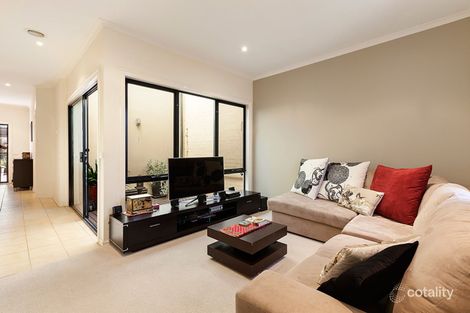 Property photo of 17 Taylor Mews Kensington VIC 3031