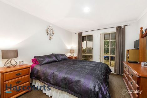 Property photo of 5 Windle Terrace Burnside VIC 3023