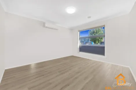 Property photo of 17 Grassdart Street Tarneit VIC 3029