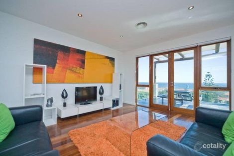 18 Diego Ct, Trigg, WA 6029