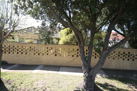 17 Derby Rd, Herne Hill, VIC 3218