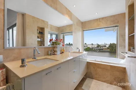 Property photo of 2/10 Ray Street Runaway Bay QLD 4216