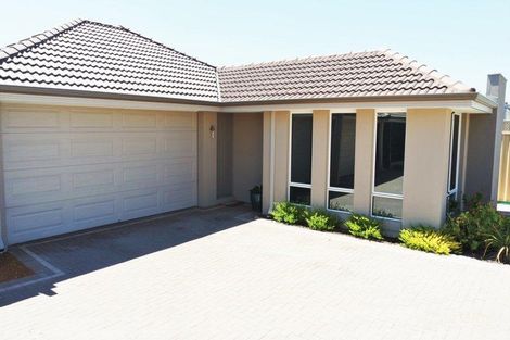 33a Kirkpatrick Ct, Seville Grove, WA 6112