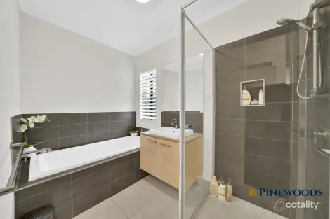Property photo of 50 Railway Parade Kalkallo VIC 3064