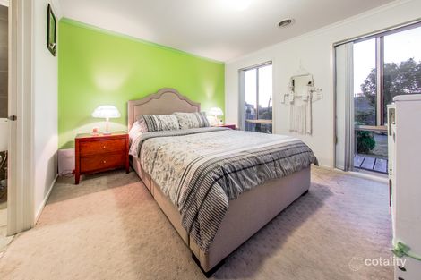 Property photo of 12 Jarvis Close Narre Warren South VIC 3805