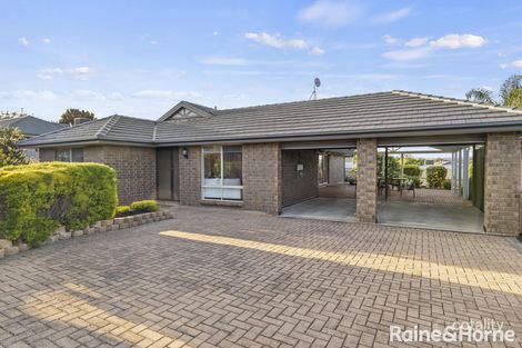 Property photo of 16 Barnes Crescent Woodcroft SA 5162