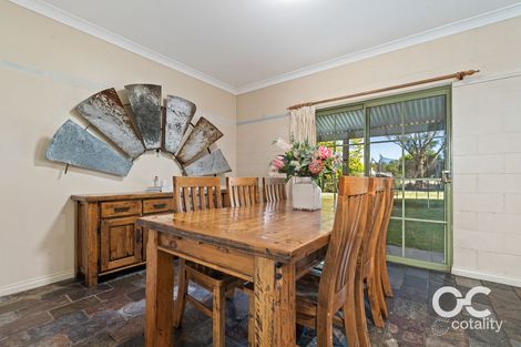 Property photo of 2 Grove Street Spring Hill NSW 2800