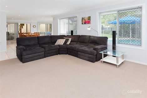 Property photo of 10 Engelmann Close Carindale QLD 4152