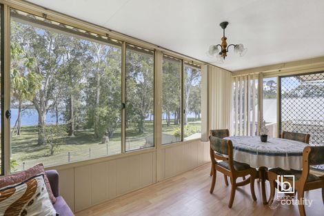 Property photo of 4 Sunset Parade Chain Valley Bay NSW 2259
