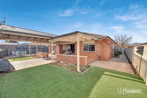 Property photo of 11 Carlyon Close Melton West VIC 3337