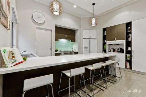 Property photo of 33 Onkara Court Eltham VIC 3095