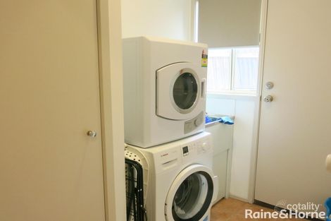 Property photo of 5 McNicholl Way Delahey VIC 3037