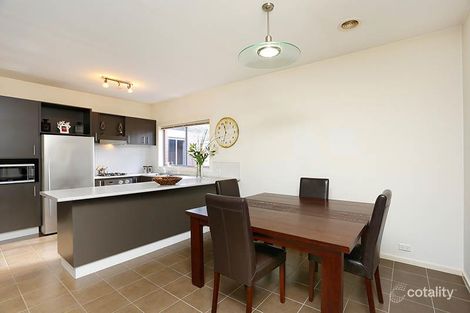 Property photo of 33 Cranwell Square Caroline Springs VIC 3023