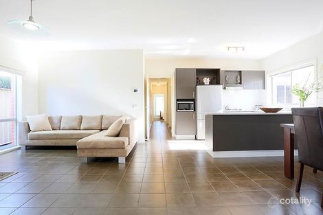 Property photo of 33 Cranwell Square Caroline Springs VIC 3023