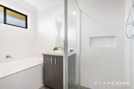 Property photo of 26 Royston Circuit Farley NSW 2320