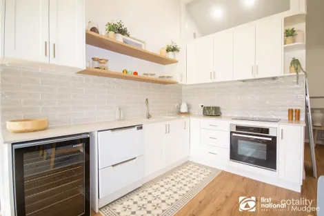 41 Robert Hoddle Gr, Bombira, NSW 2850