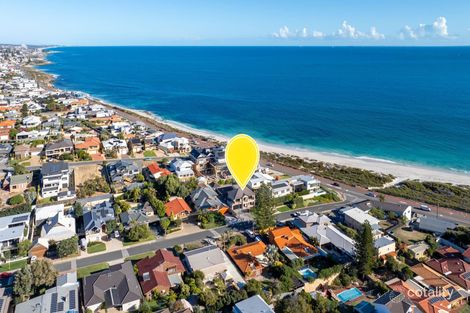 Property photo of 2 Robin Avenue Sorrento WA 6020
