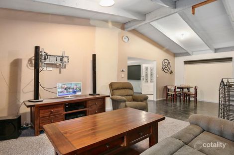 Property photo of 70 Shirley Crescent Woori Yallock VIC 3139