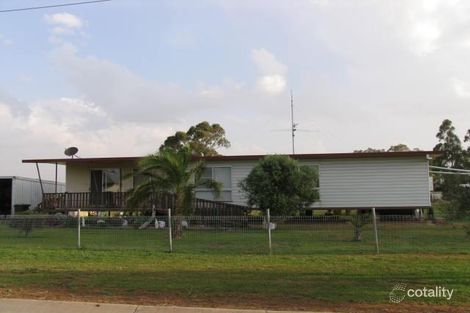 15 Cunliffe St, Oakey, QLD 4401