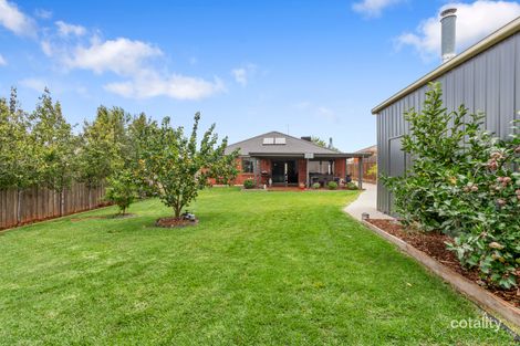 Property photo of 8 Harry Vallence Drive Maddingley VIC 3340