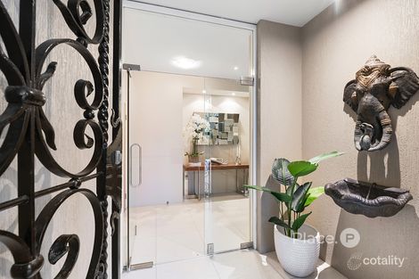 Property photo of 10 Sirius Street Coorparoo QLD 4151