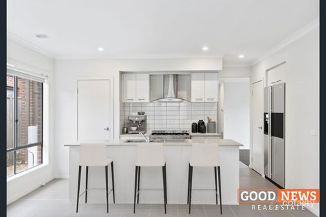 Property photo of 30 Stanmore Crescent Wyndham Vale VIC 3024