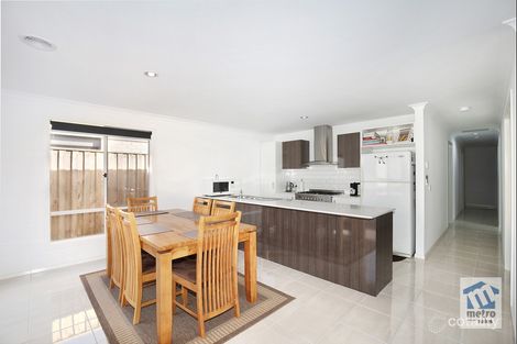 Property photo of 87 Caversham Drive Pakenham VIC 3810