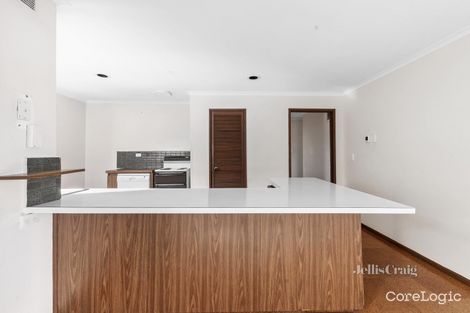 Property photo of 43 Clubpoint Drive Chirnside Park VIC 3116