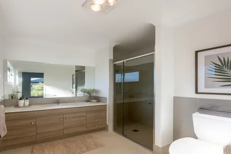 Property photo of 16 McAulay Avenue Highfields QLD 4352