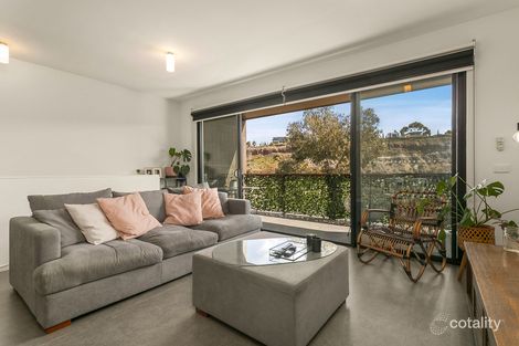 Property photo of 16 Lakeside Crescent Keilor East VIC 3033