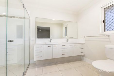 Property photo of 35 Hughes Road East Dakabin QLD 4503