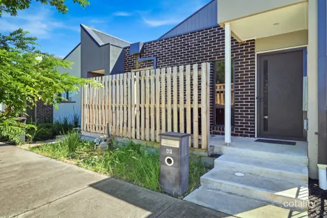 49 Waterbird Cct, Weir Views, VIC 3338